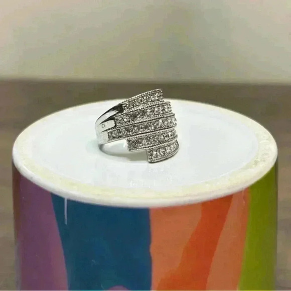 Silver Tone Crystal Studded Fashion Ring Size 6 - Picture 1 of 6